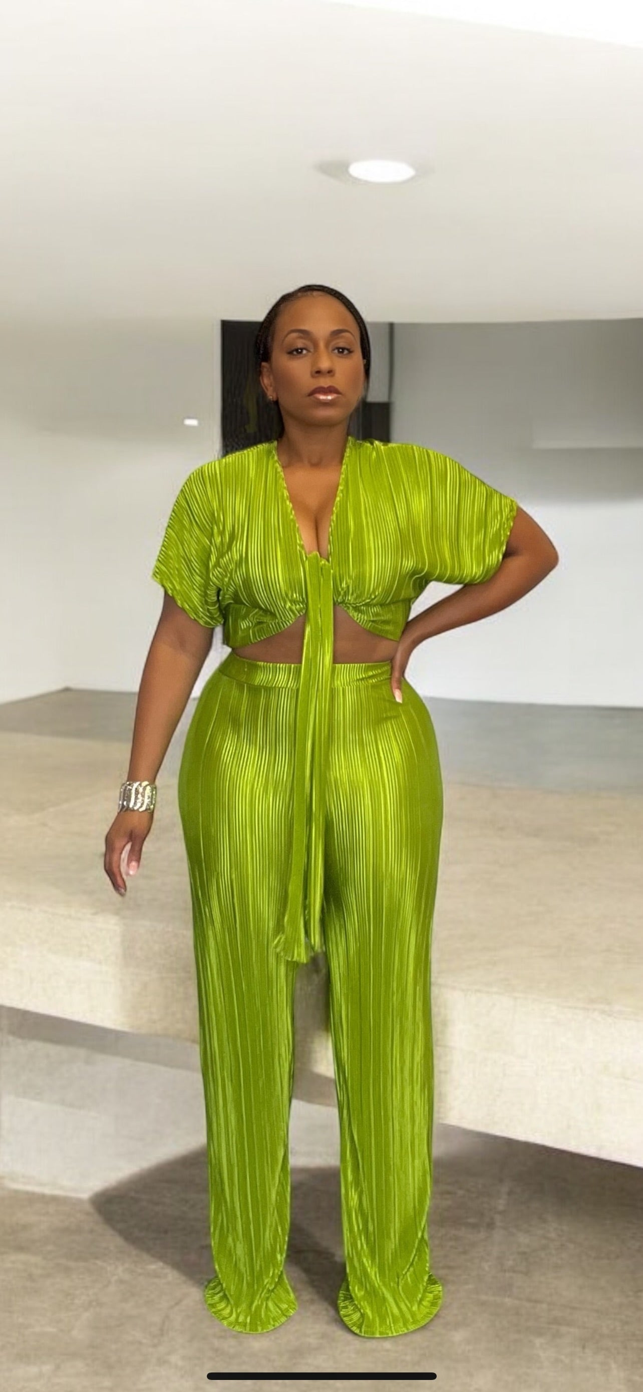 2-piece Pleated Pant Set (Moss Green)