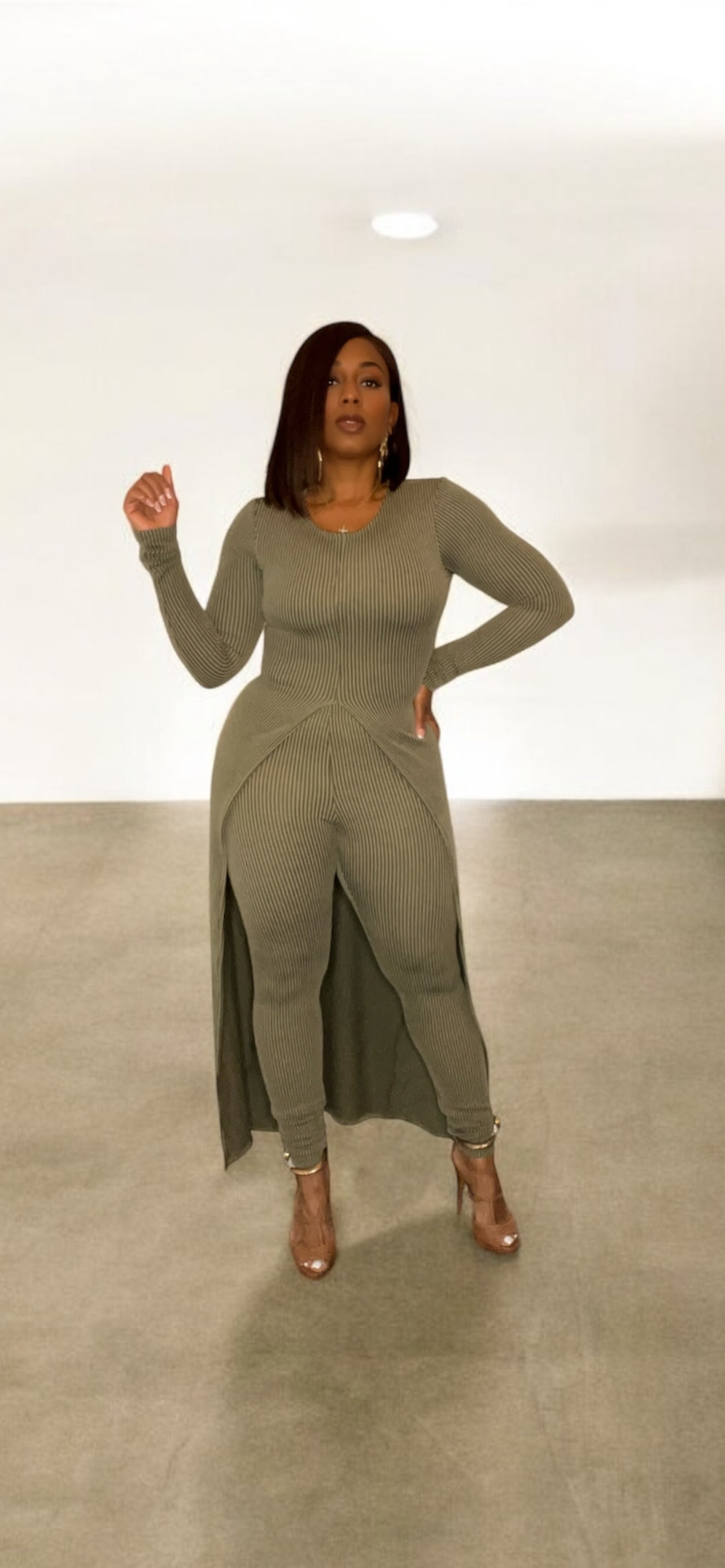 2-Piece Casual Ribbed Pant Set (Olive)